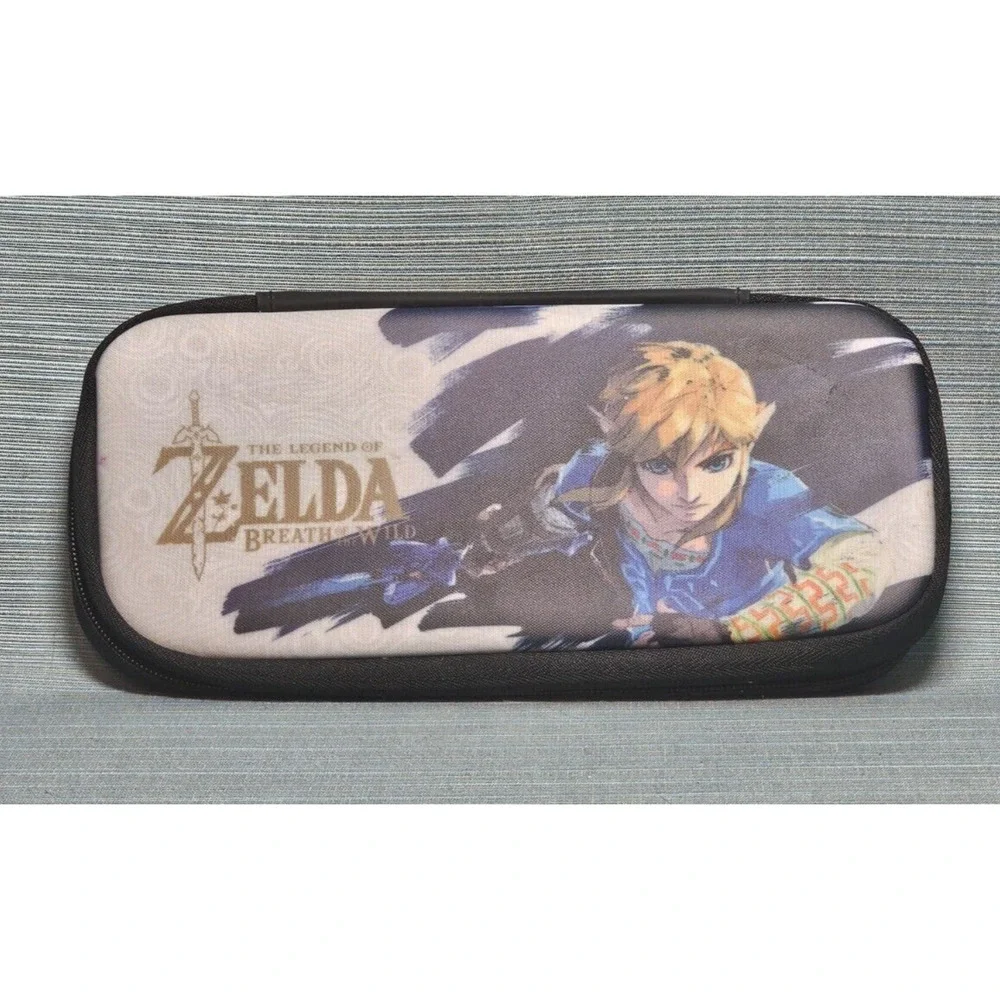 Nintendo Switch Deluxe Travel Case Legend of Zelda Breath of the Wild Link
